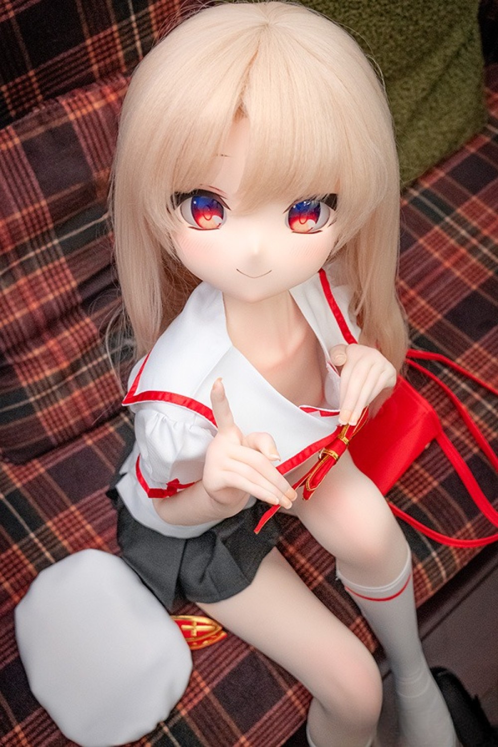 羊角社Doll 141cm AAカップ 伊莉雅（Yiliya）ヘッド 手描きメイク ビニール製ヘッド+S-TPE製ボディラブドール