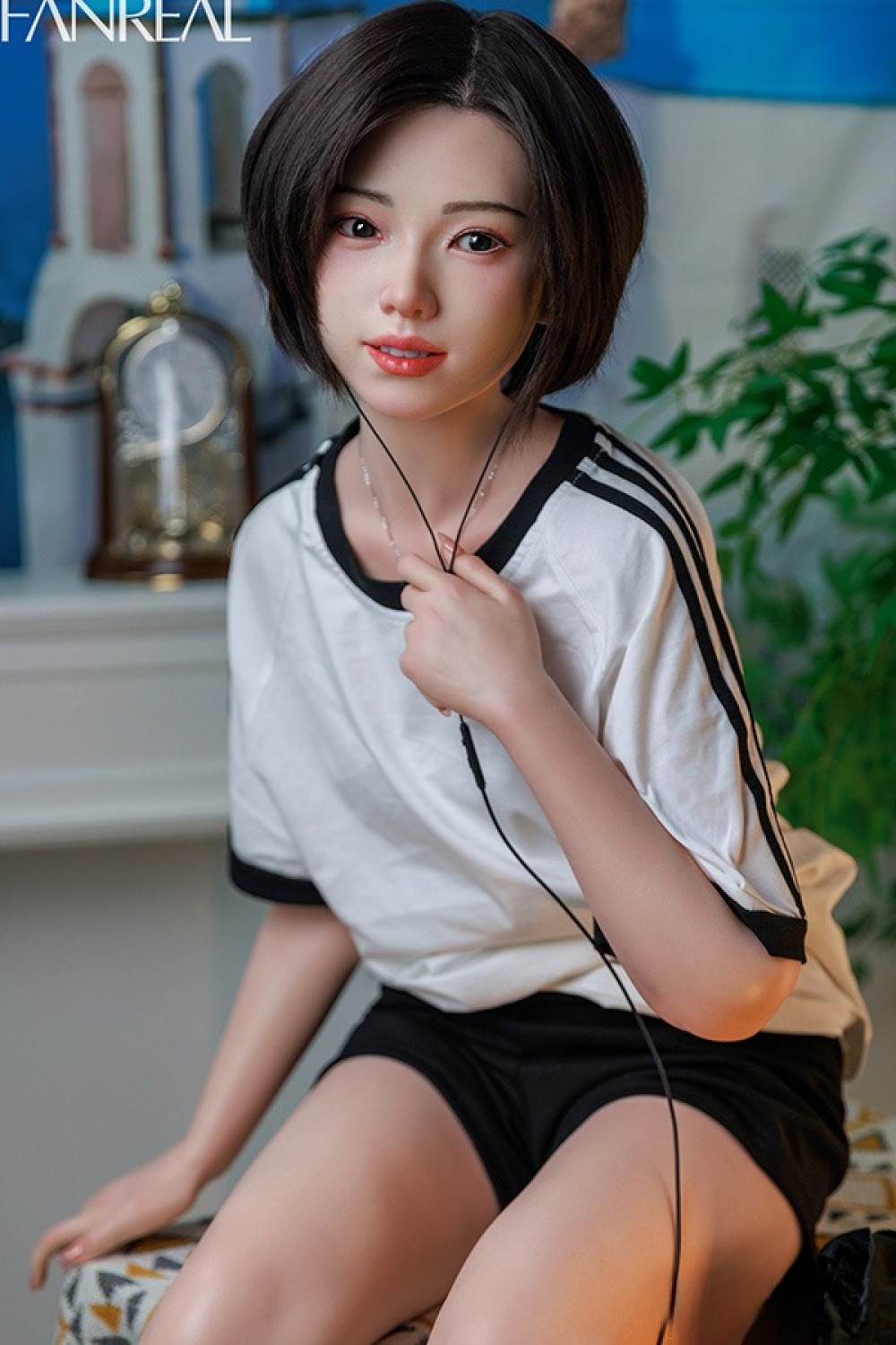 FANREAL 153cm Bカップ Molly 掲載画像は口開閉機能付き リアルメイク付き フルシリコン製ラブドール