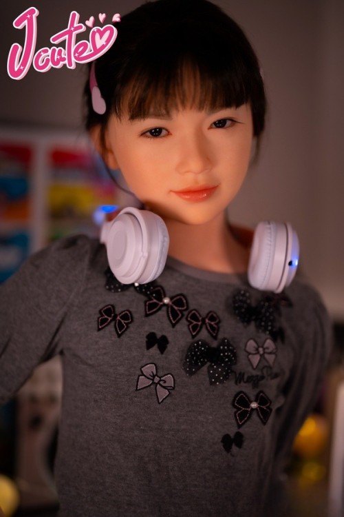 J-cute 137cm バスト平 AGD07 唯（ゆい）ヘッド 掲載画像は フルシリコン製ラブドール