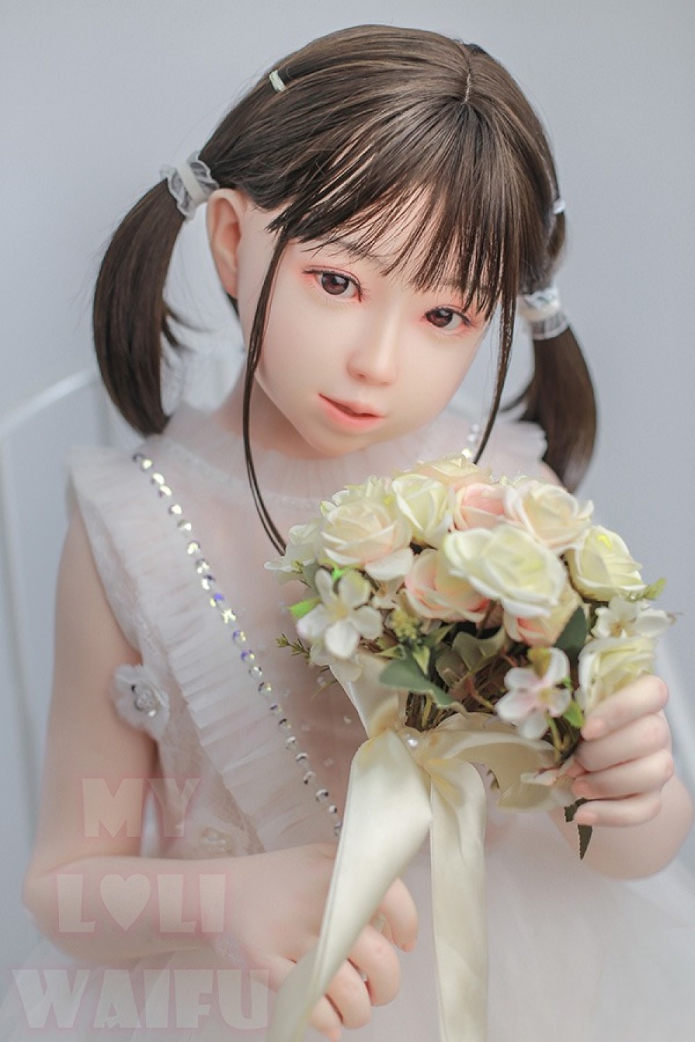 My Loli Waifu 略称MLW 127cm Aカップ Ayaヘッド ロり系 メイク選択可能 フルシリコン製ラブドール