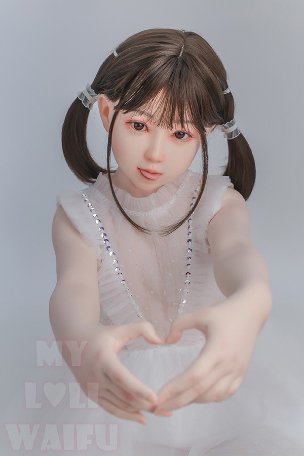 My Loli Waifu 略称MLW 127cm Aカップ Ayaヘッド ロり系 メイク選択可能 フルシリコン製ラブドール