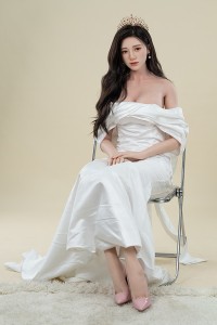 Real Girl 171cm Eカップ DS15頭部 高級シリコン材質ヘッド ボディー材質選択可能 カスタマイズ可能